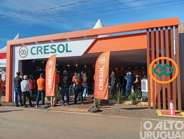 Cresol Raiz está presente na feira com atrações interativas, negócios e presença marcante no agro