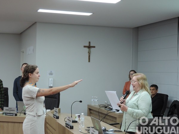Suplentes do Progressistas e PDT assumem vagas no Legislativo de FW
