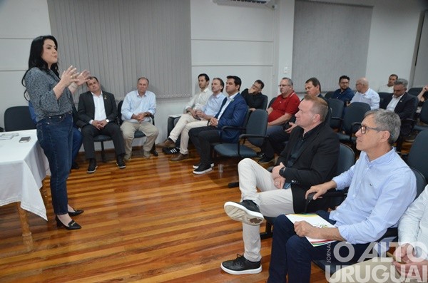 Amng realiza reunião de prefeitos durante Festiplan em Planalto