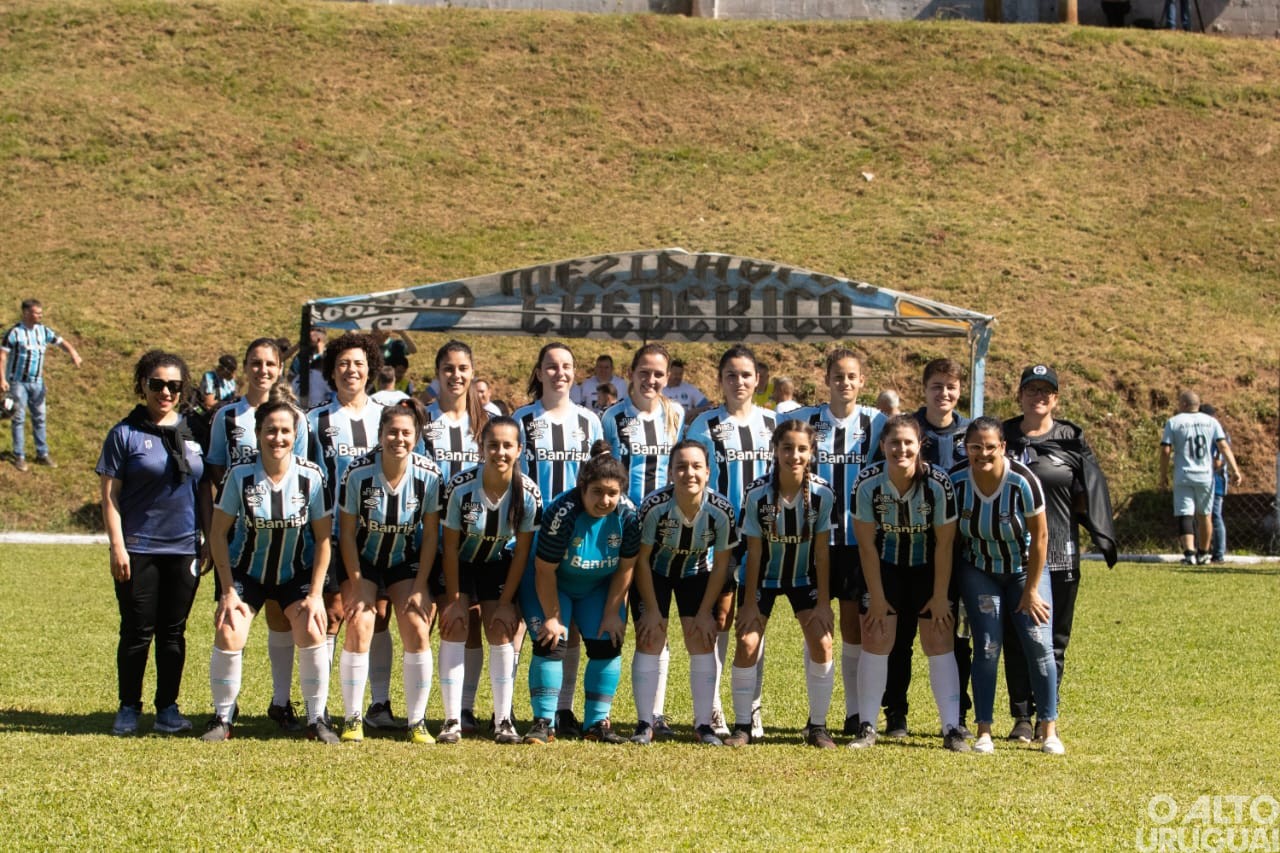 Amistoso com a presença de ex-jogadores do Grêmio é realizado em FW