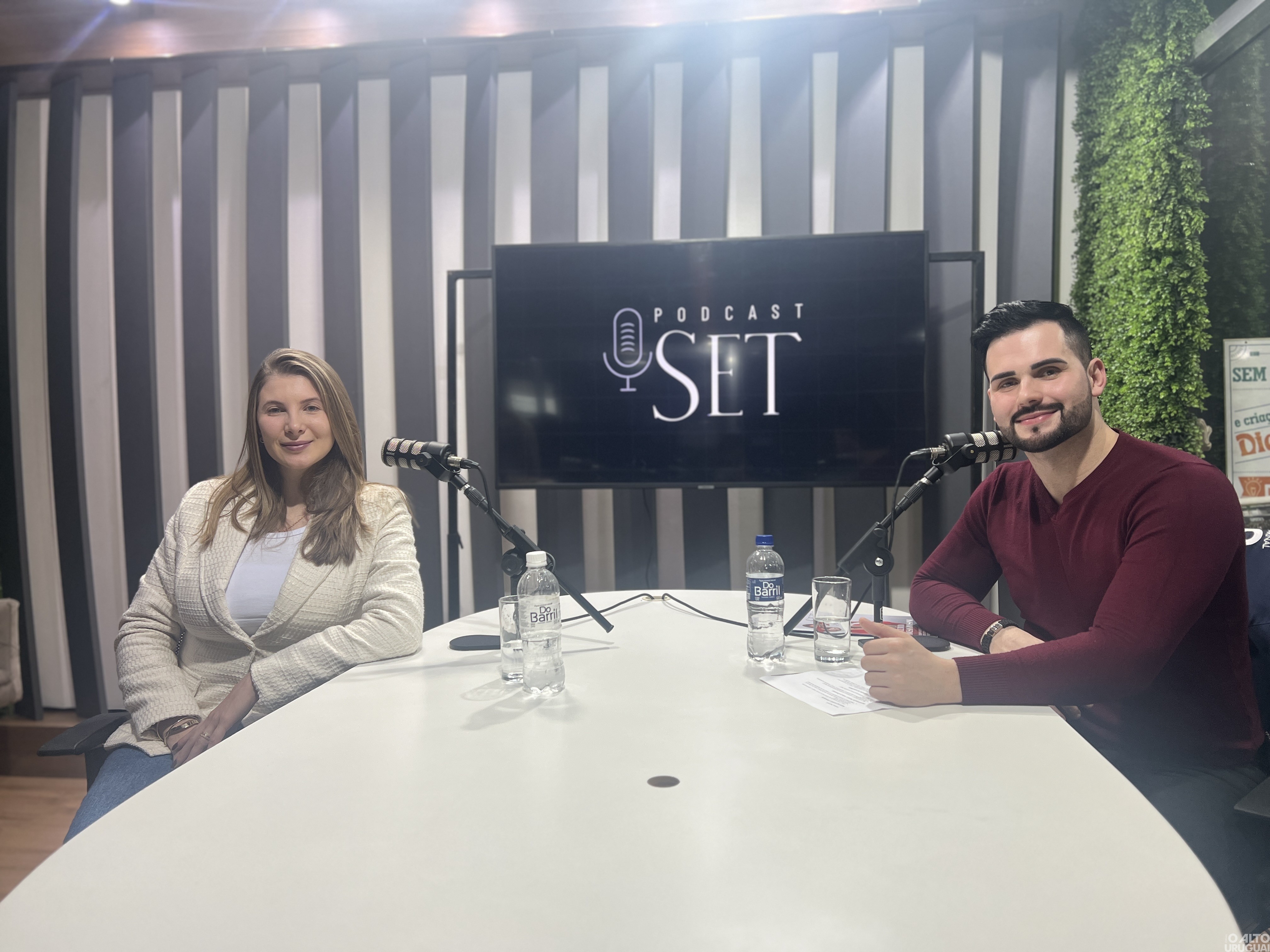 SET Podcast recebe a dentista e especialista em harmonização facial Letícia Ponssoni