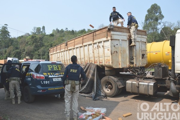 PRF apreende quase cinco toneladas de maconha em Iraí