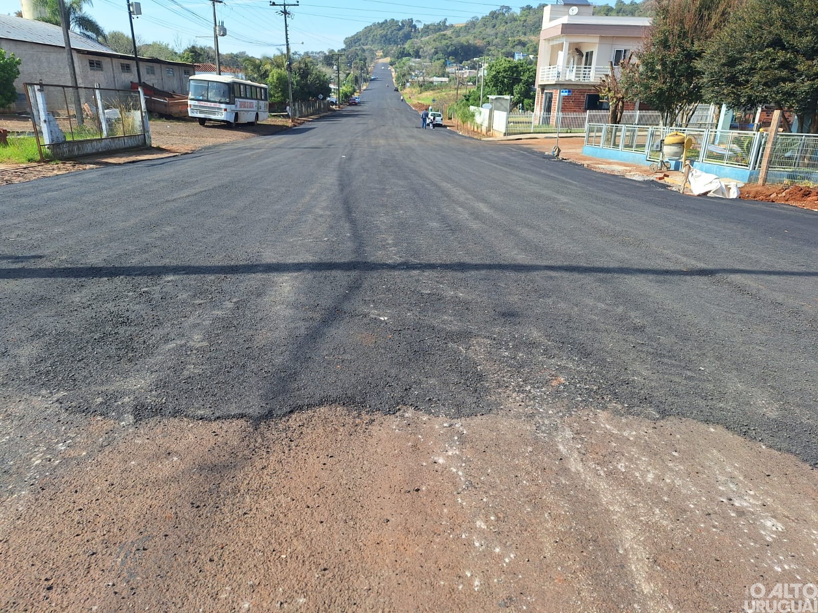 Inicia a pavimentação na avenida Marcelino Zadinello em Cristal do Sul