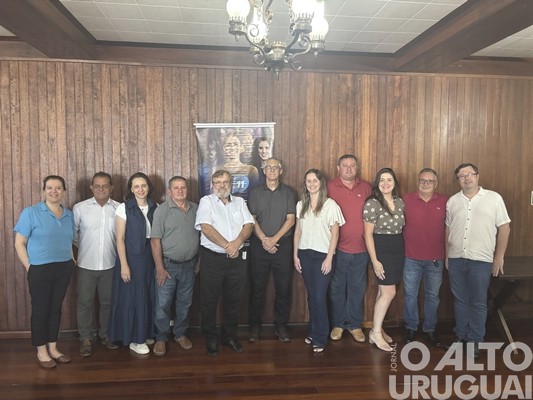 Orlando e Chester apresentam secretariado para a nova gestão em FW