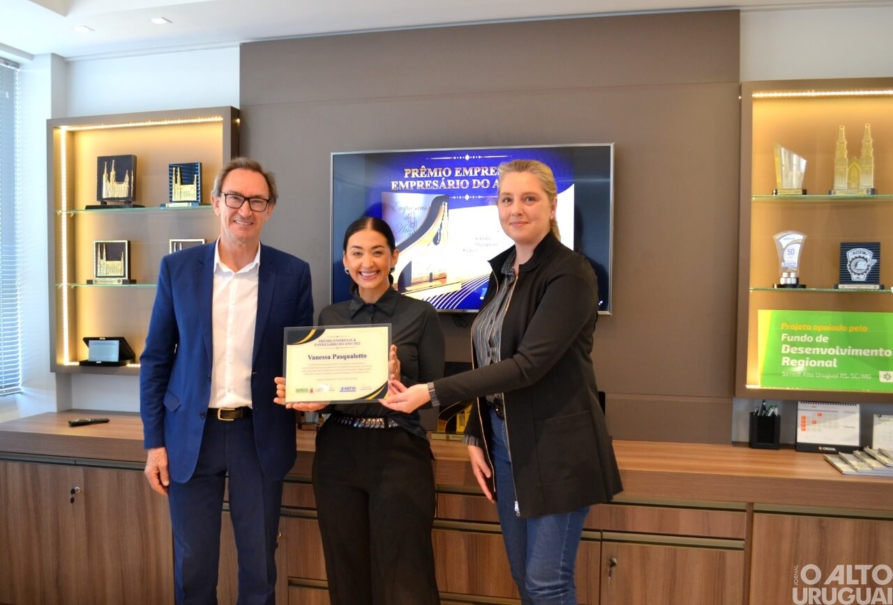 Empresário do Ano: indicados ao prêmio recebem certificados