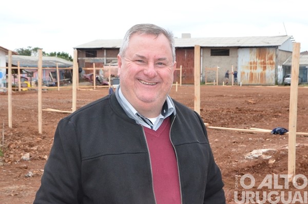 Palmitinho inicia obras da nova UBS