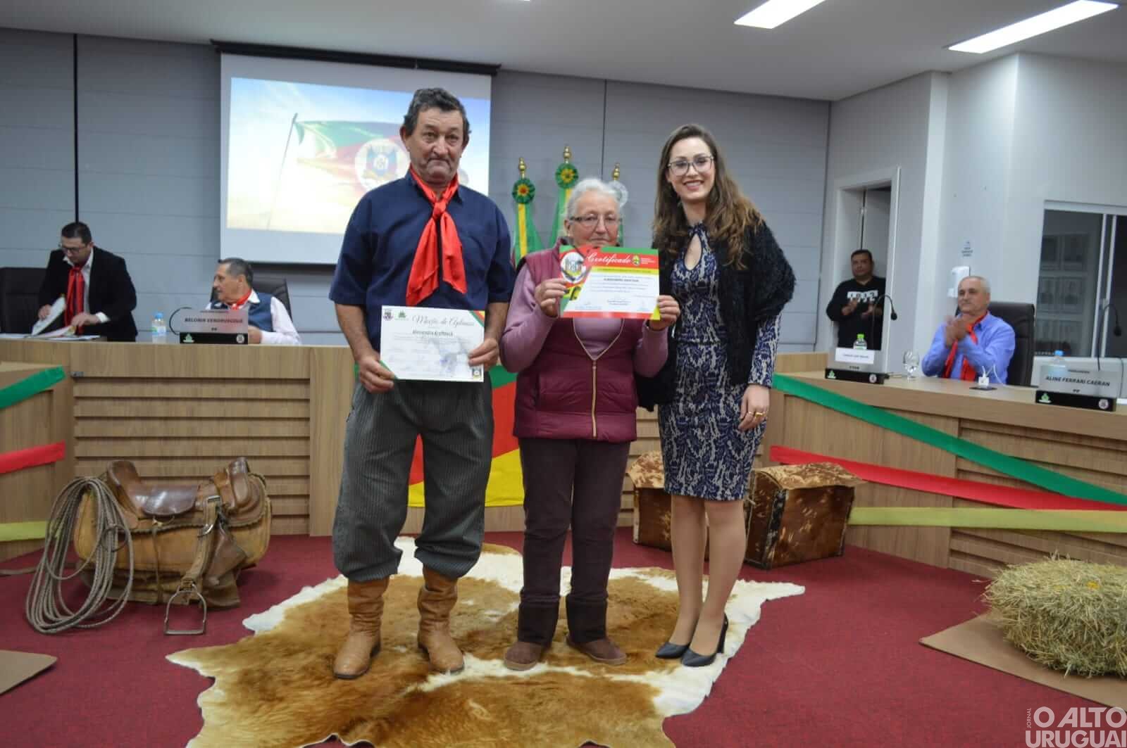 Tradicionalistas de Frederico Westphalen são homenageados pelo Poder Legislativo