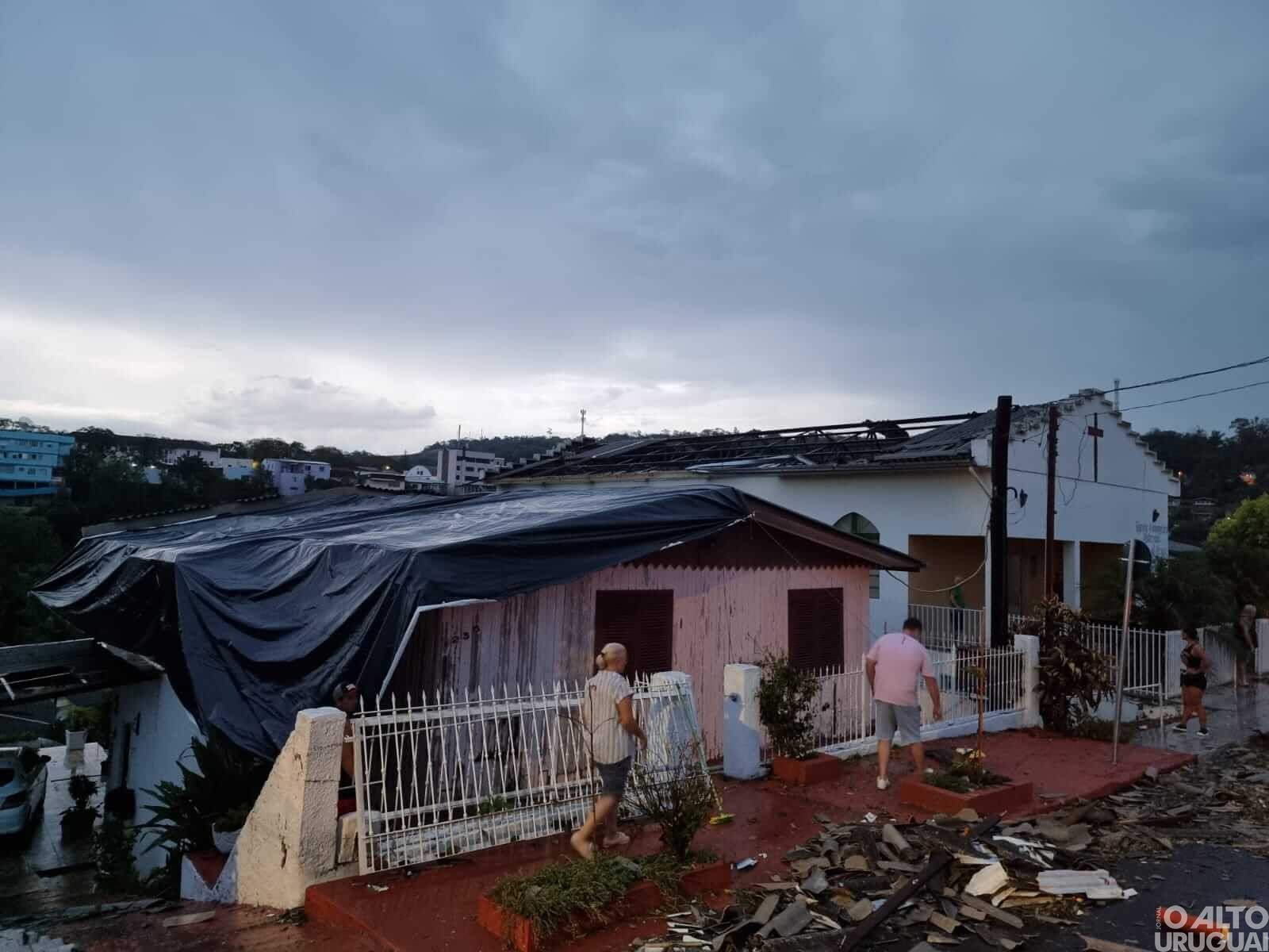 Campanha busca doações para famílias atingidas pelo temporal em Iraí