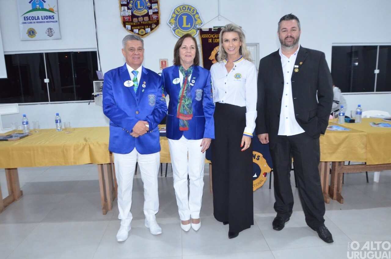 Lions Clube de FW dá posse a sua nova diretoria