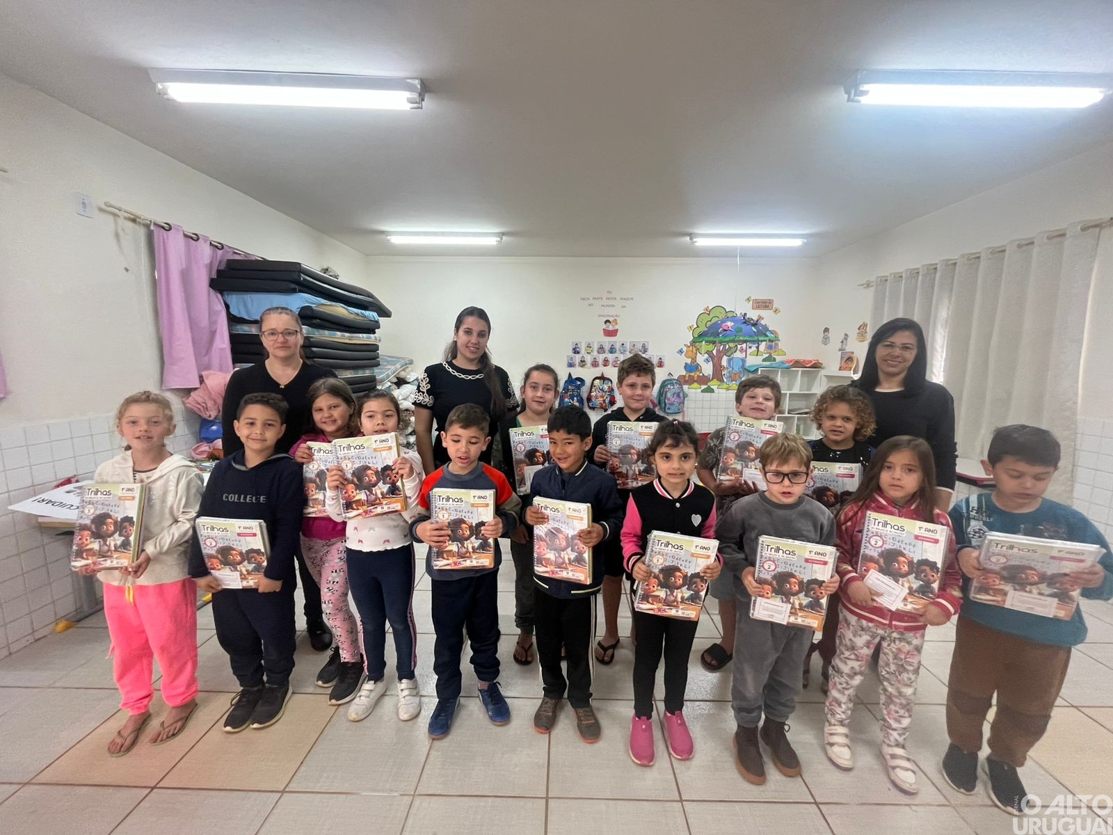 Novos materiais didáticos chegam às escolas municipais e estaduais de Pinheirinho do Vale