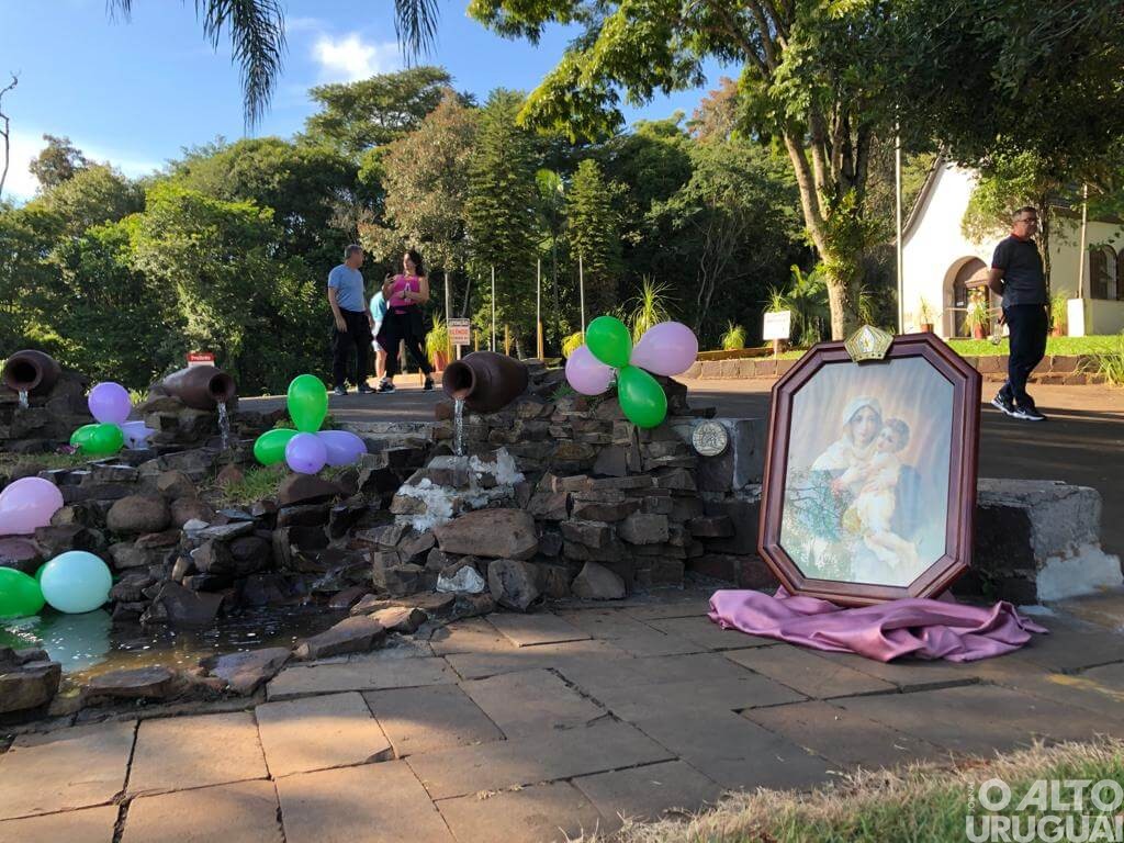 Dezenas de fiéis participam da Romaria de Schoenstatt