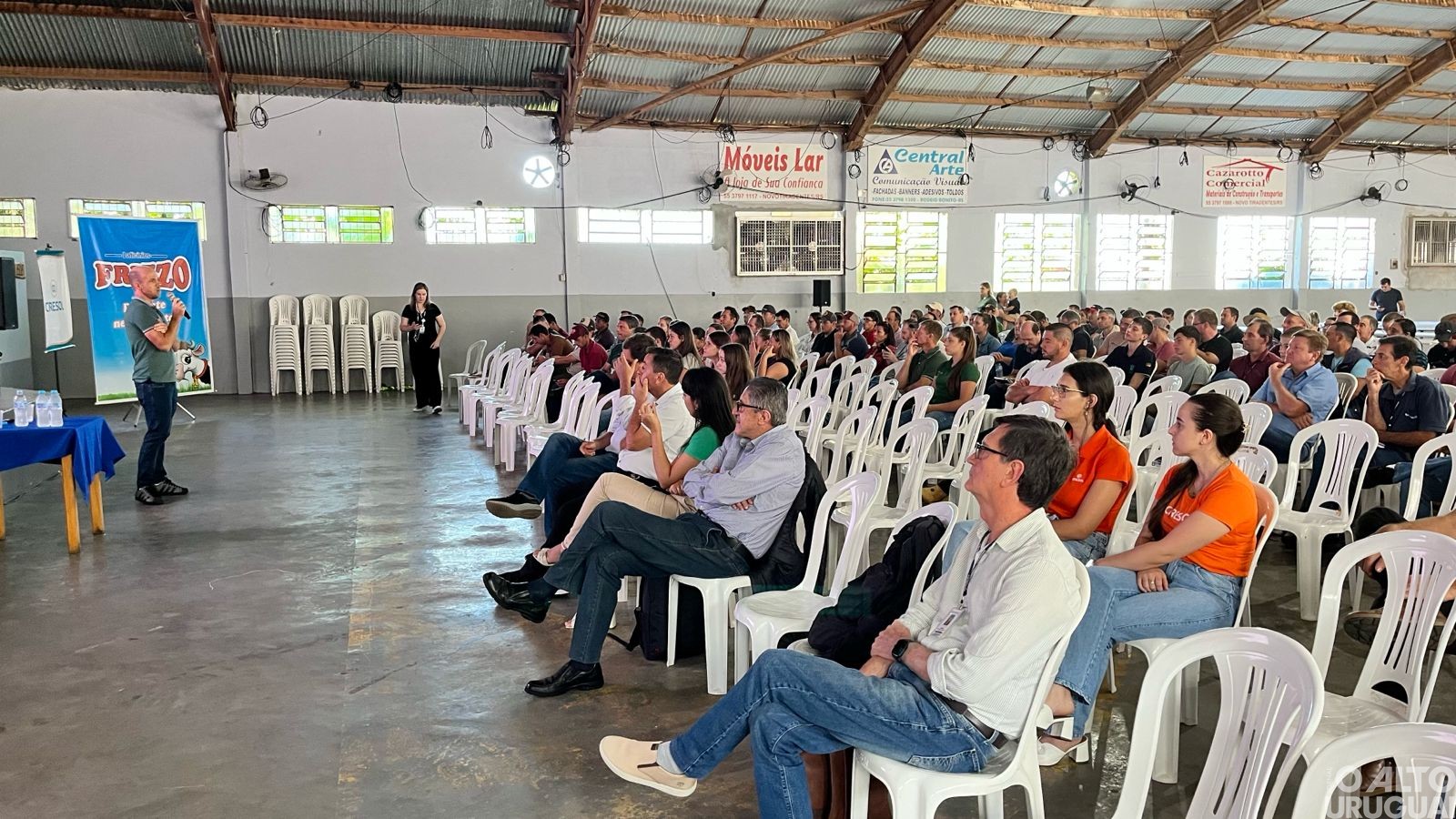 Novo Tiradentes sedia Seminário Regional de Bovinocultura de Leite