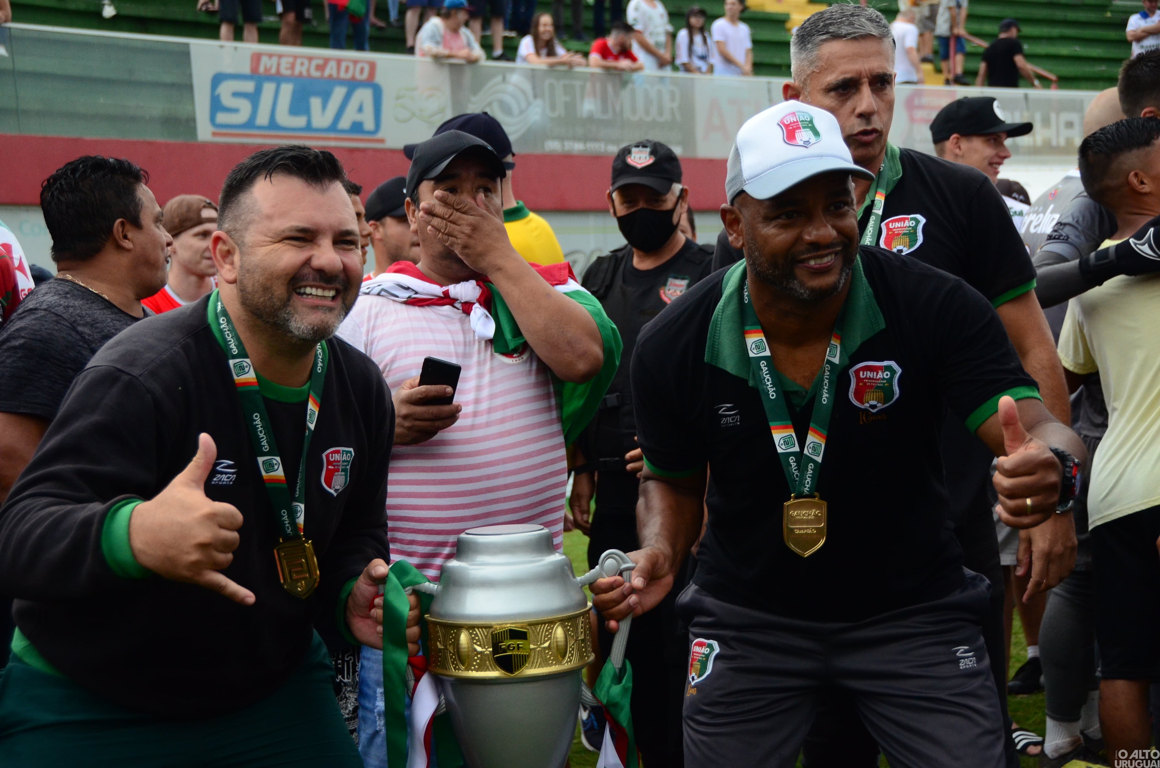 União-FW goleia e é campeão da Divisão de Acesso