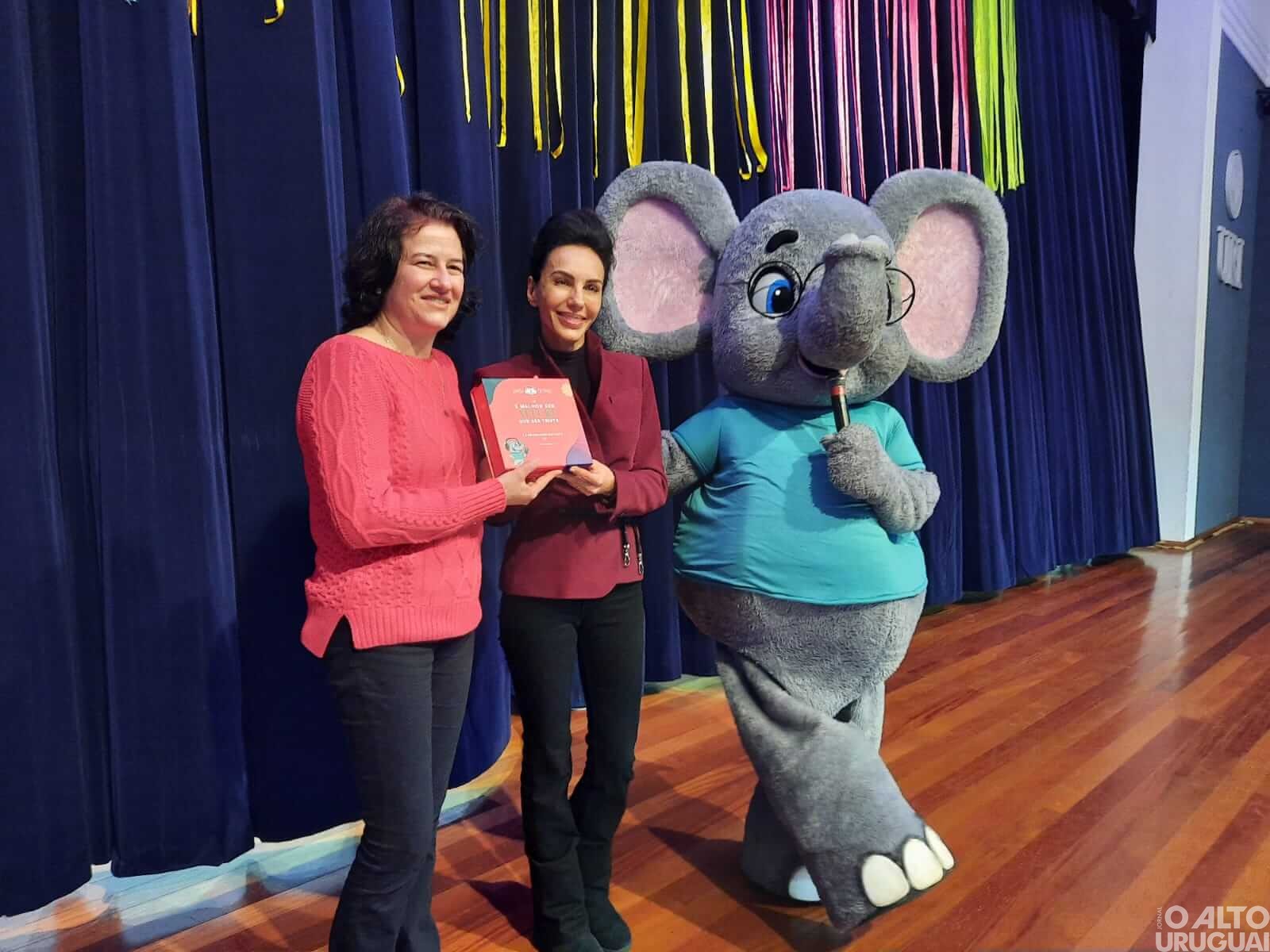 Escola Afonso Pena promove peça teatral comemorativa aos seus 60 anos