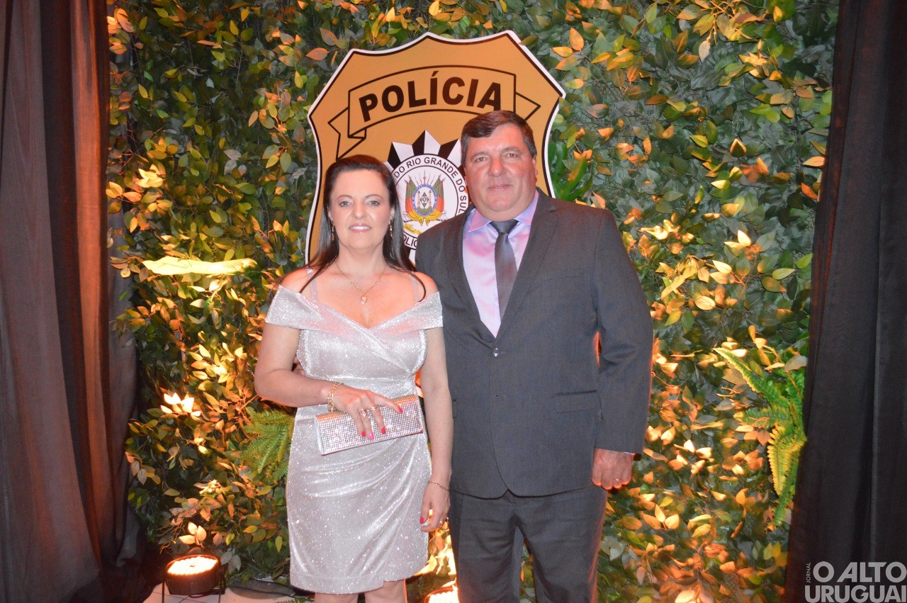 Baile Golden Night da 14ª DRPI homenageia parceiros da Polícia Civil na região