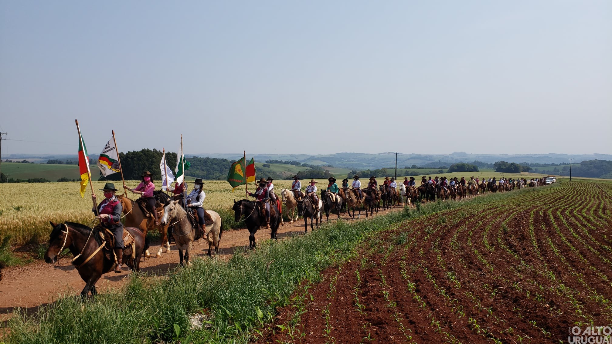 Cavalgada da Mulher Campeira reúne diversas participantes da região