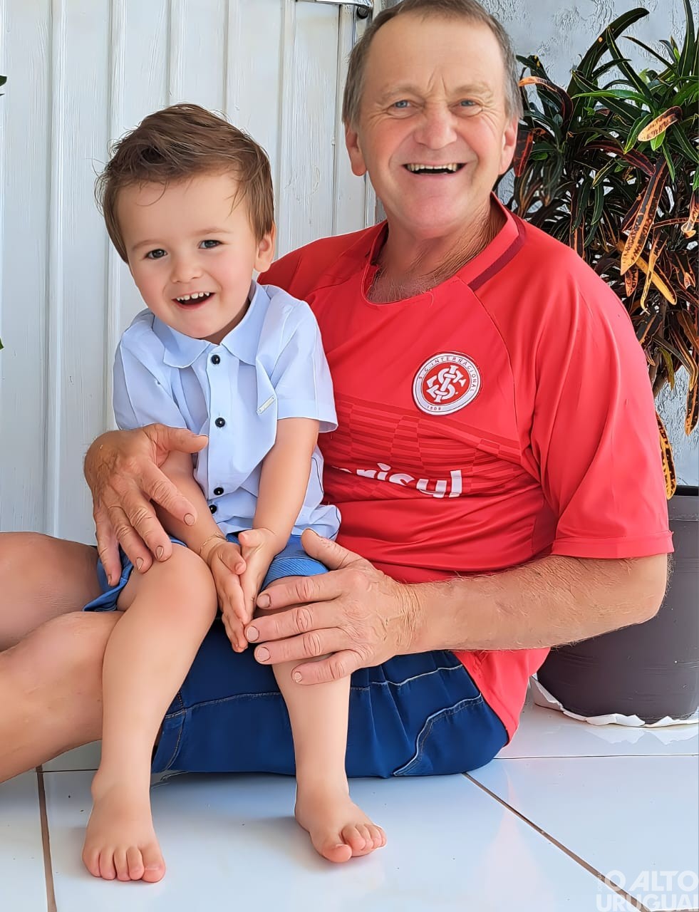 Morador de Pinhal se destaca pela decoração da casa no Natal