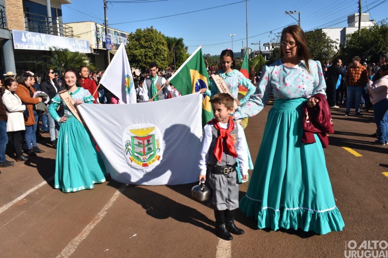 Cristal do Sul celebra Semana da Pátria e abre Semana Farroupilha