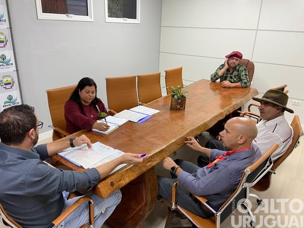 Realizada reunião entre a comissão organizadora da 38ª Mateada e a Administração de Erval Seco