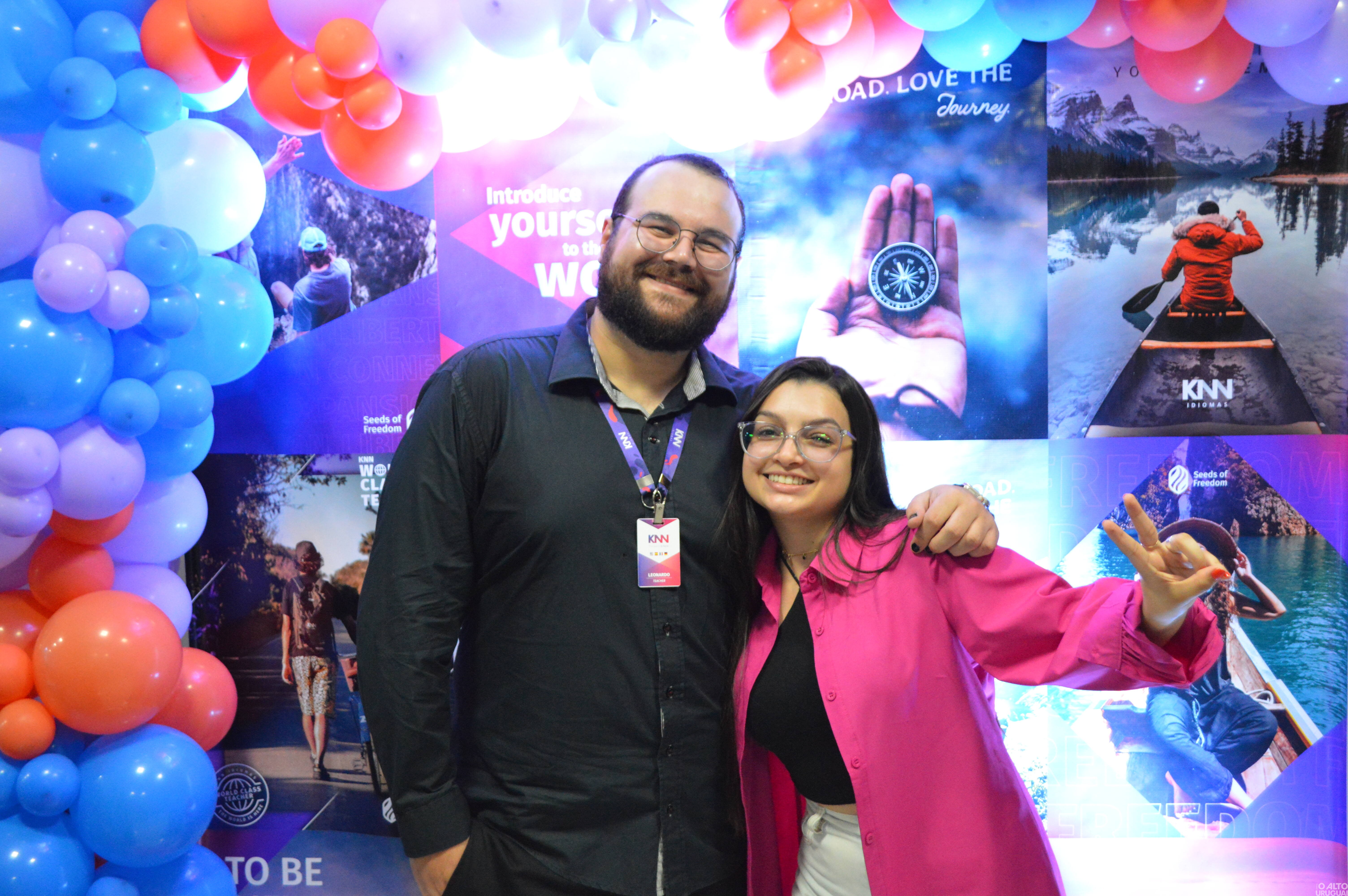 Com cerca de 400 alunos a KNN forma suas primeiras turmas de inglês em FW