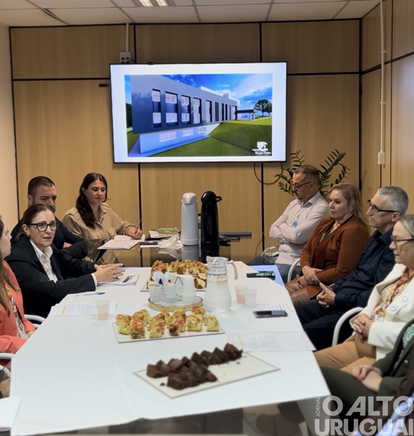 HDP recebe visita da secretária estadual de Saúde