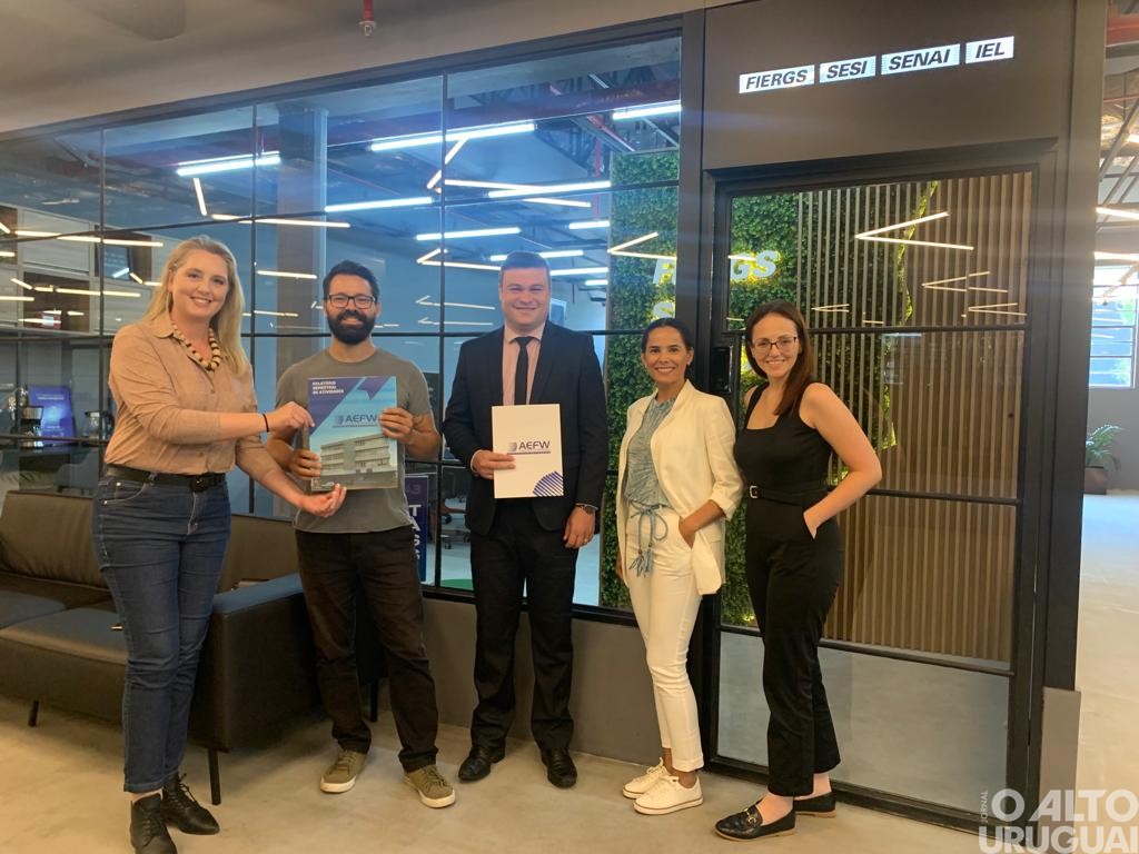 Missão Empresarial da AEFW visita Instituto Caldeira em Porto Alegre