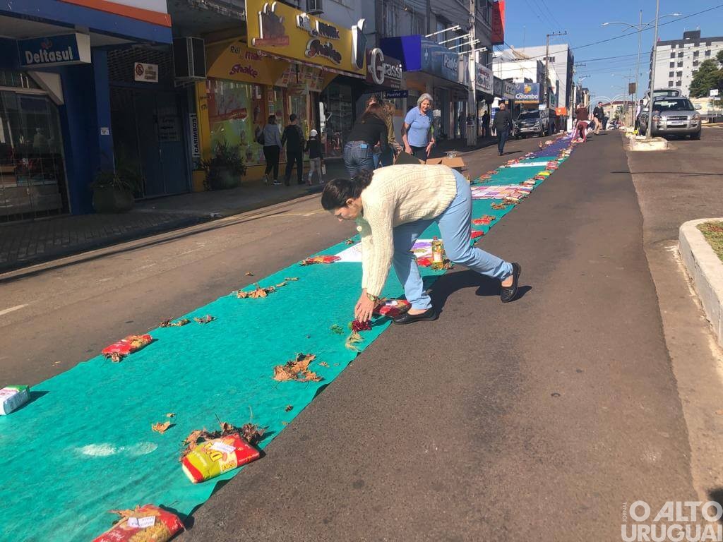 Fiéis celebram Corpus Christi em FW