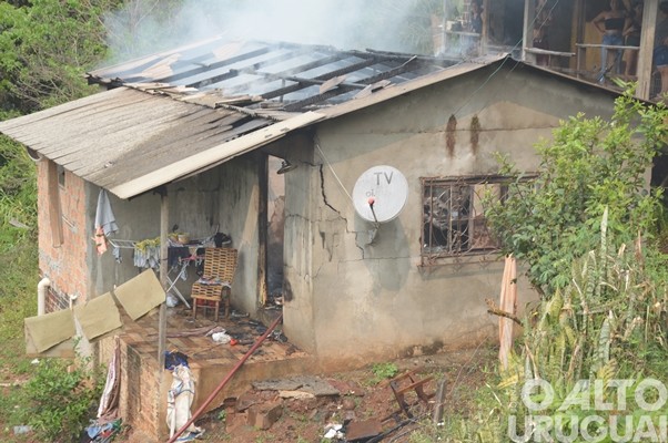 FW: Bombeiros atendem mais um incêndio em residência