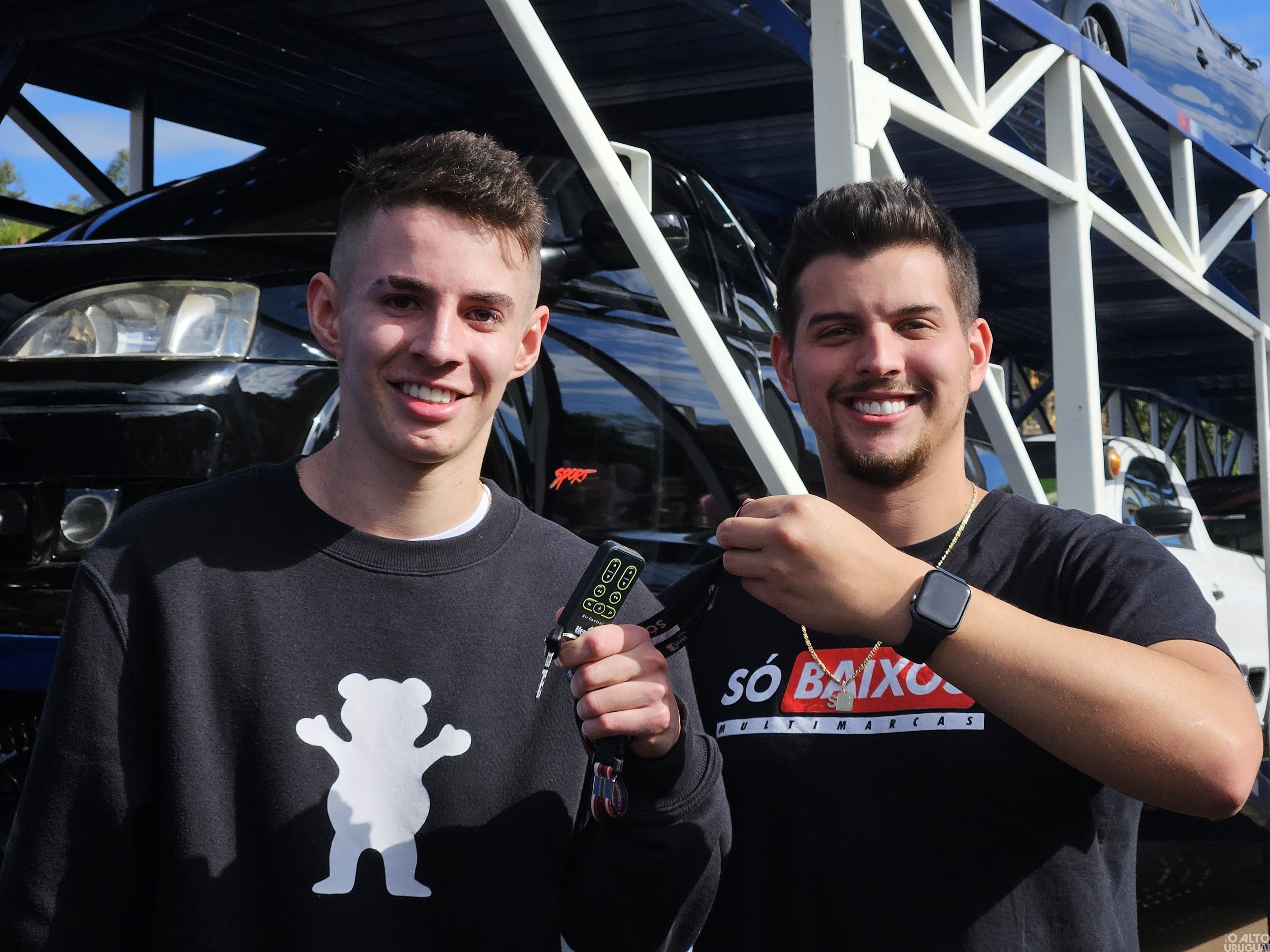 Frederiquense recebe caminhão de carros no valor de R$ 500 mil