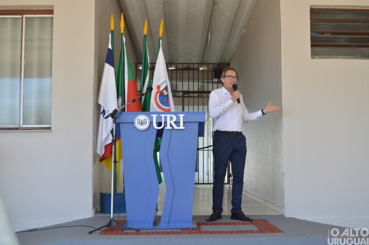 Escola Básica da URI/FW é reinaugurada