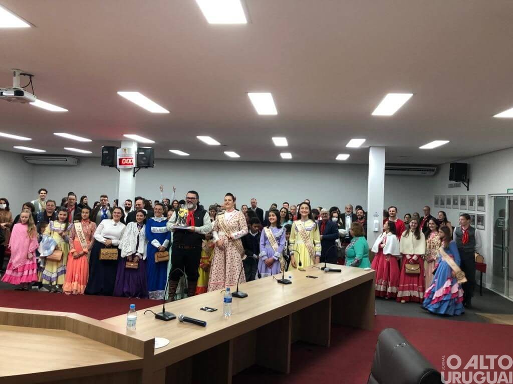 Palestra cultural sobre o tema dos Festejos Farroupilhas 2022 é realizada em FW