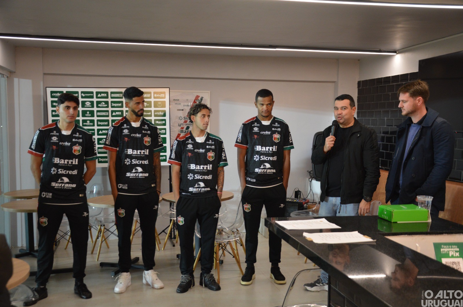 União-FW apresenta novos jogadores e novo uniforme