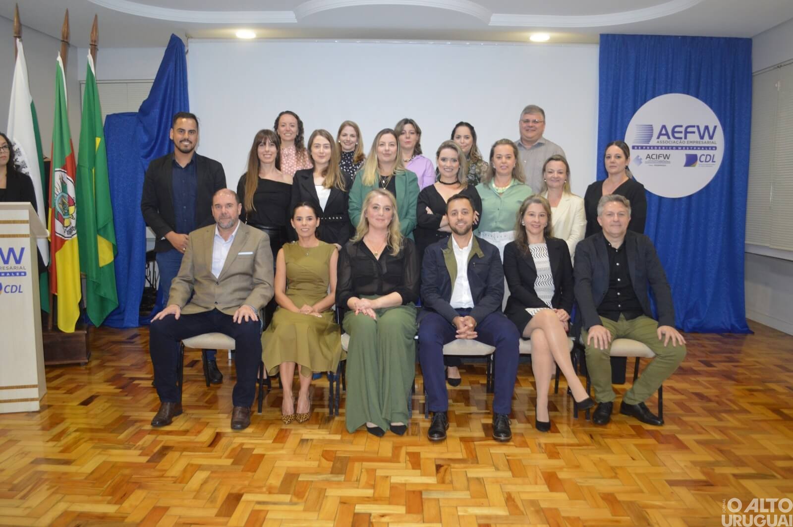 Novos membros da diretoria da AEFW são empossados