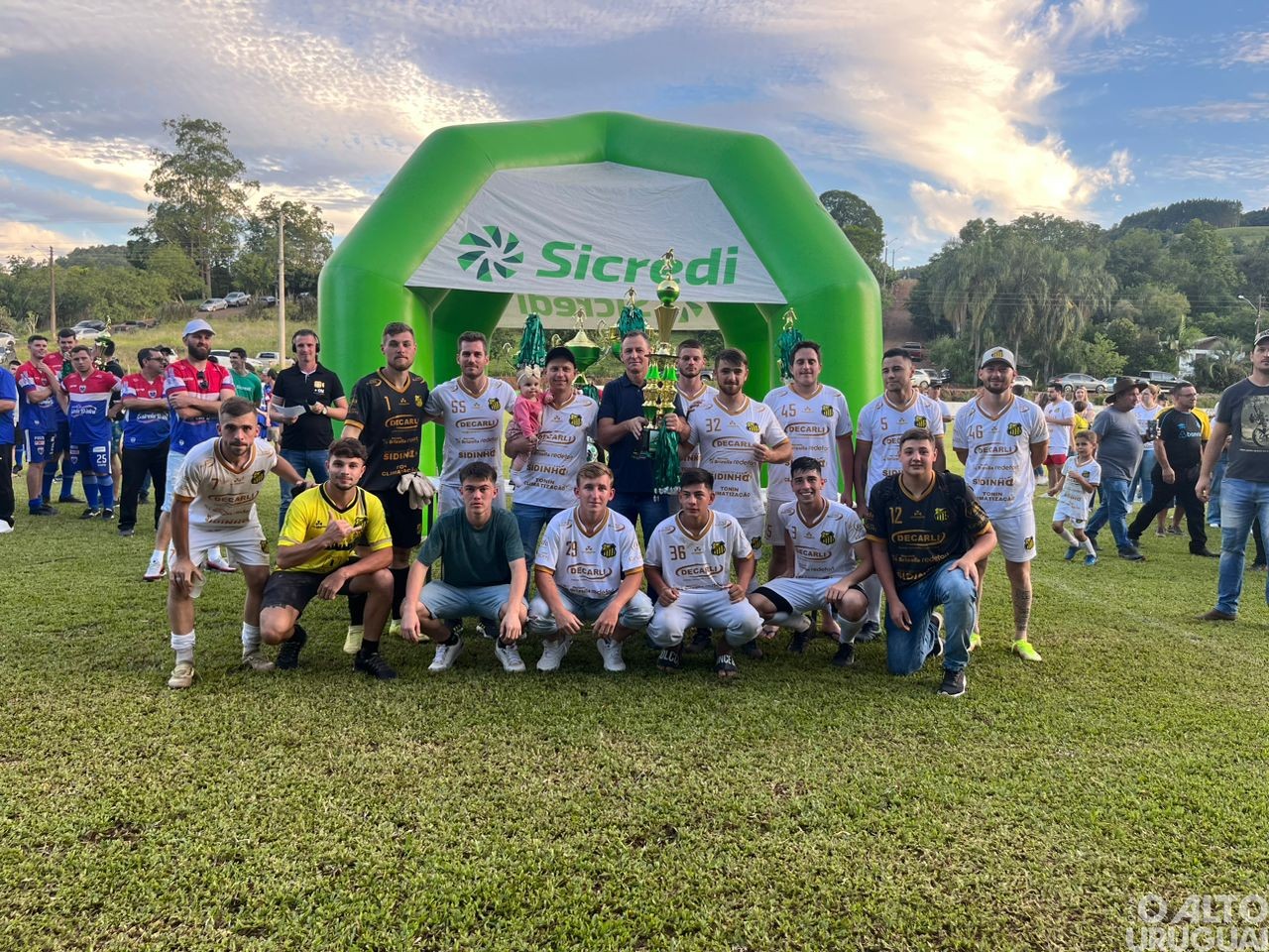 Pinhalense e União Cerrograndense são campeões da Taça Sicredi