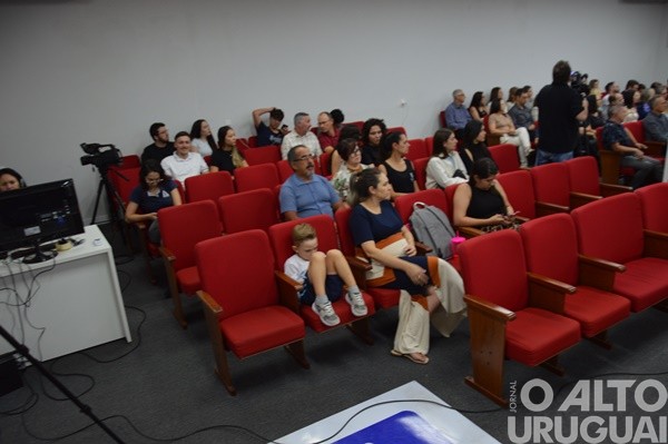 Campus UFSM/FW celebra 18 anos de história com homenagens e confraternização