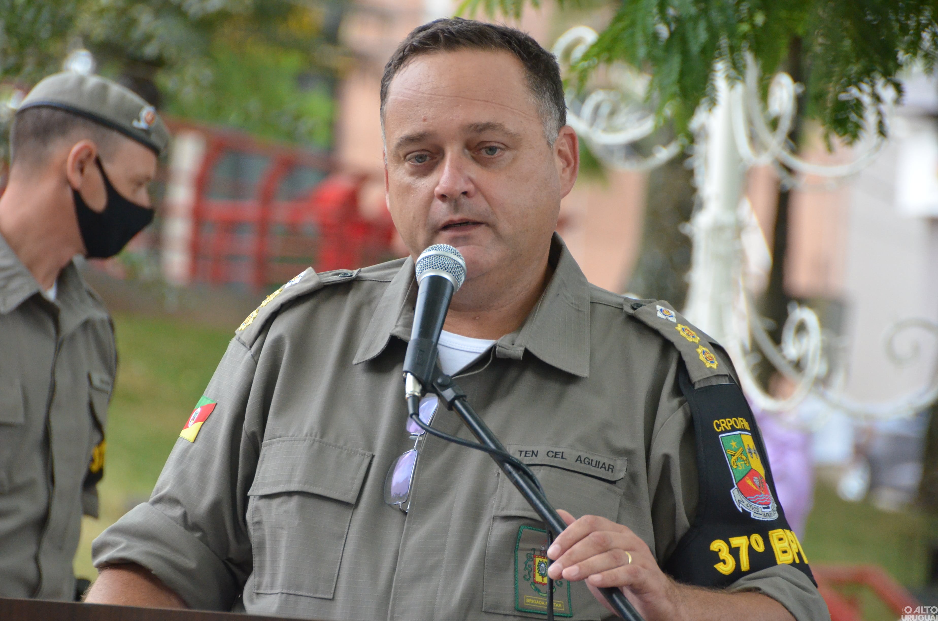 37º BPM realiza cerimônia de entrega de comendas a homenageados