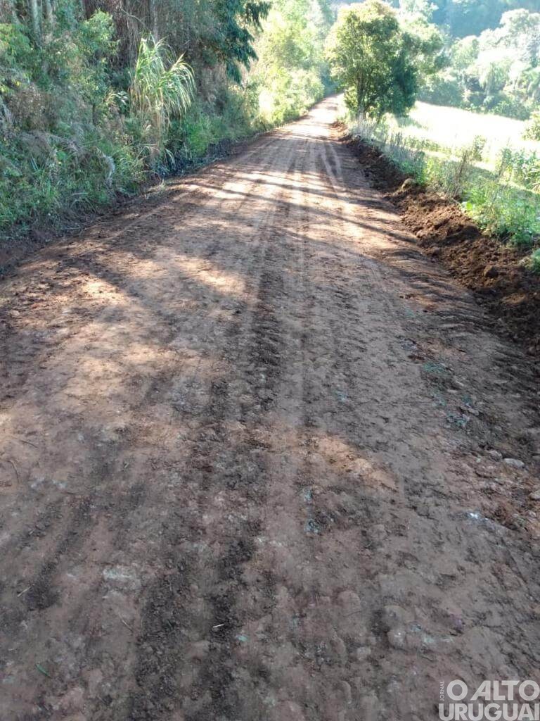 Taquaruçu do Sul: recuperação de estradas auxilia escoação de produção agrícola