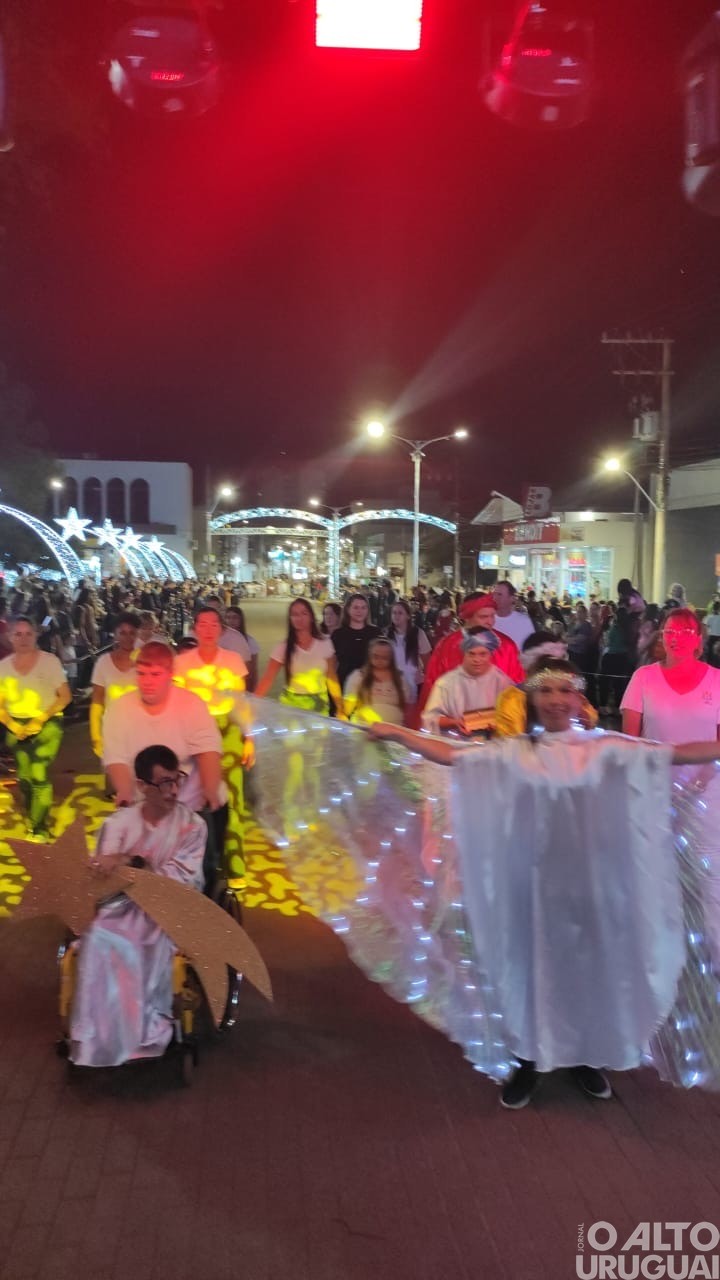 2º Magia do Natal de Seberi surpreende o público com desfile natalino e chegada do Papai Noel