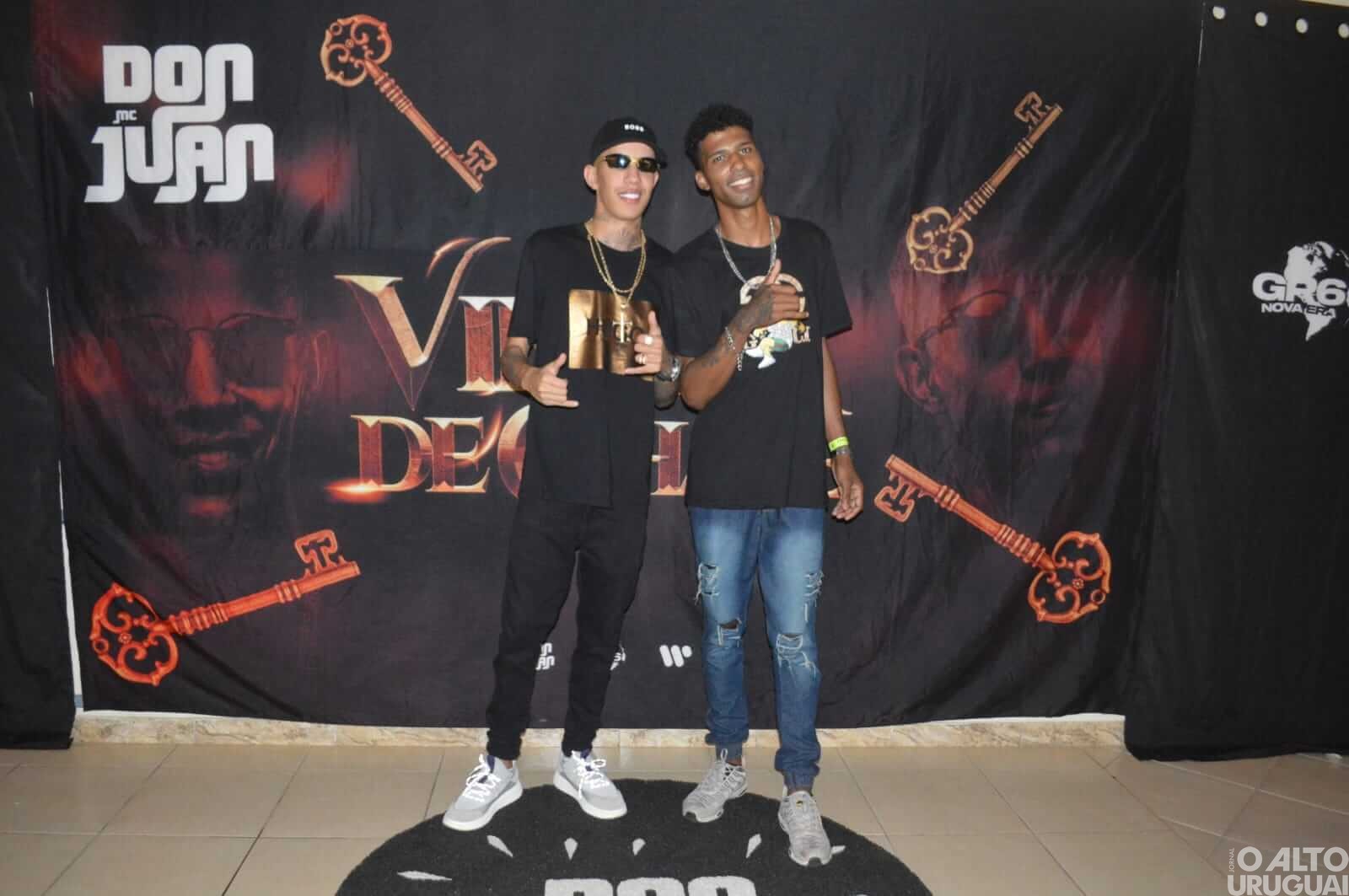 Show de MC Don Juan anima público em FW