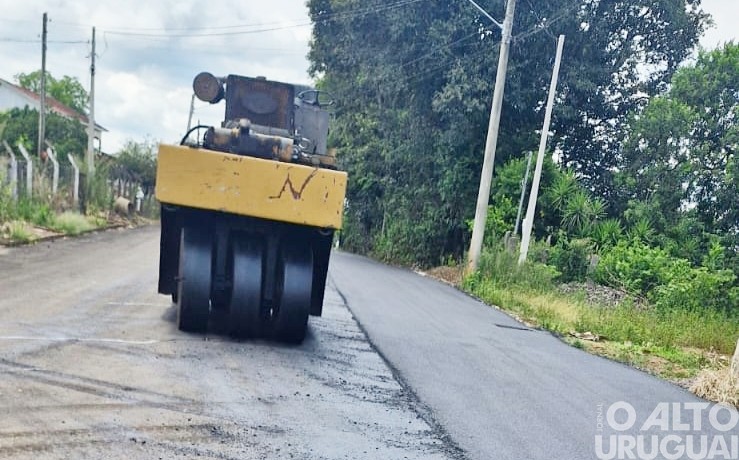 Investidos R$ 1,3 milhão em asfaltamento de vias em Planalto