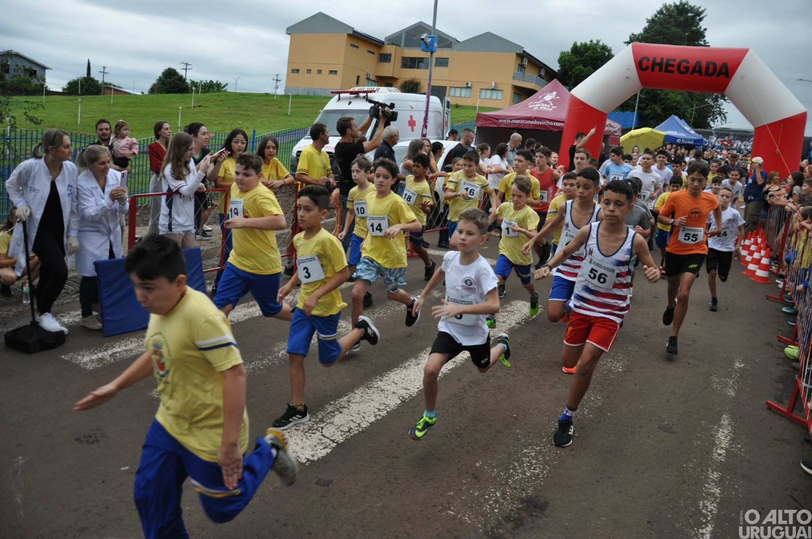 Mais de 400 atletas participam da Rústica Interestadual de Alpestre