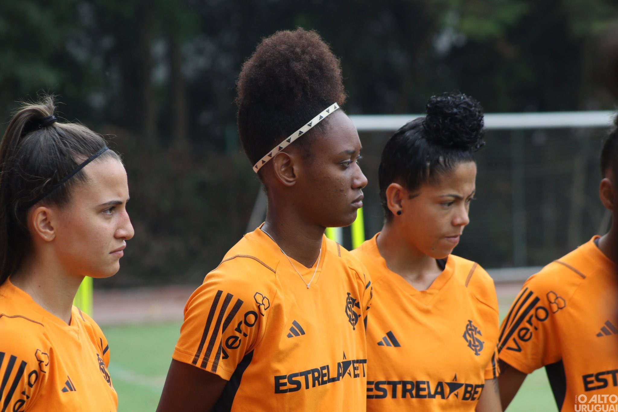 Internacional enfrenta o Corinthians pela Supercopa Feminina