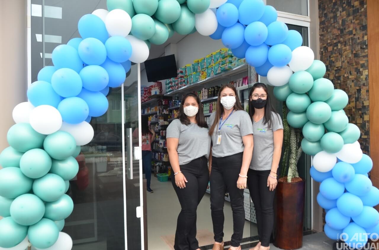 FarmaAline reinaugura em amplo espaço e com novidades