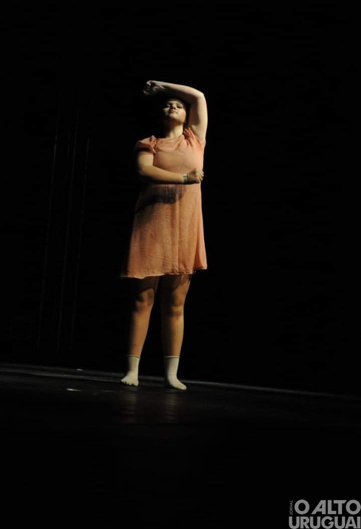 Em Cena Centro de Dança recebe premiações no Santa Maria em Dança