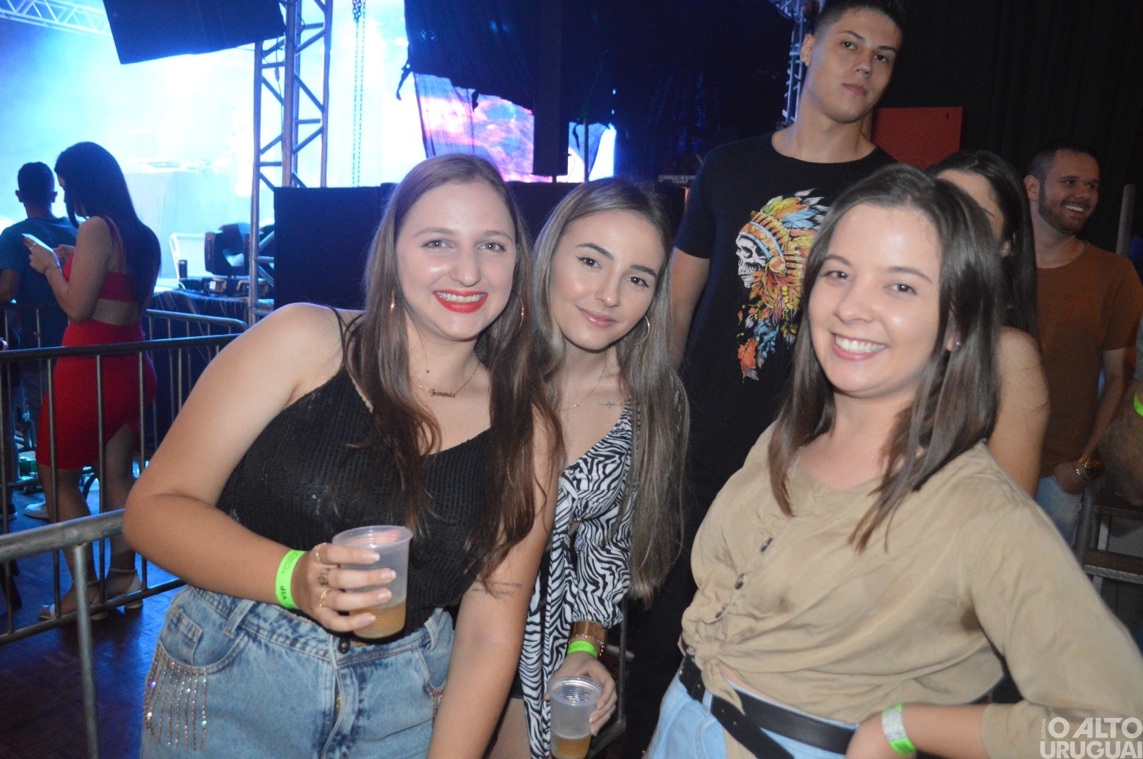 Sertanejo Luan Pereira reúne grande público em show em FW