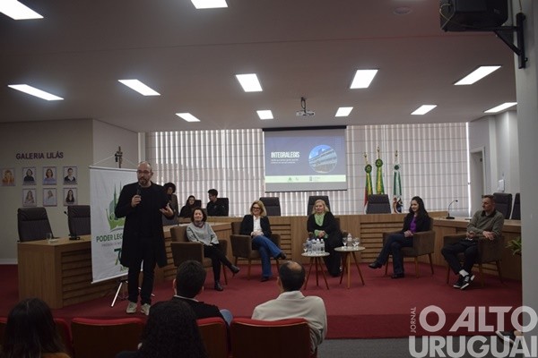 IntegraLegis aproxima Poder Legislativo e acadêmicos de Comunicação da UFSM/FW
