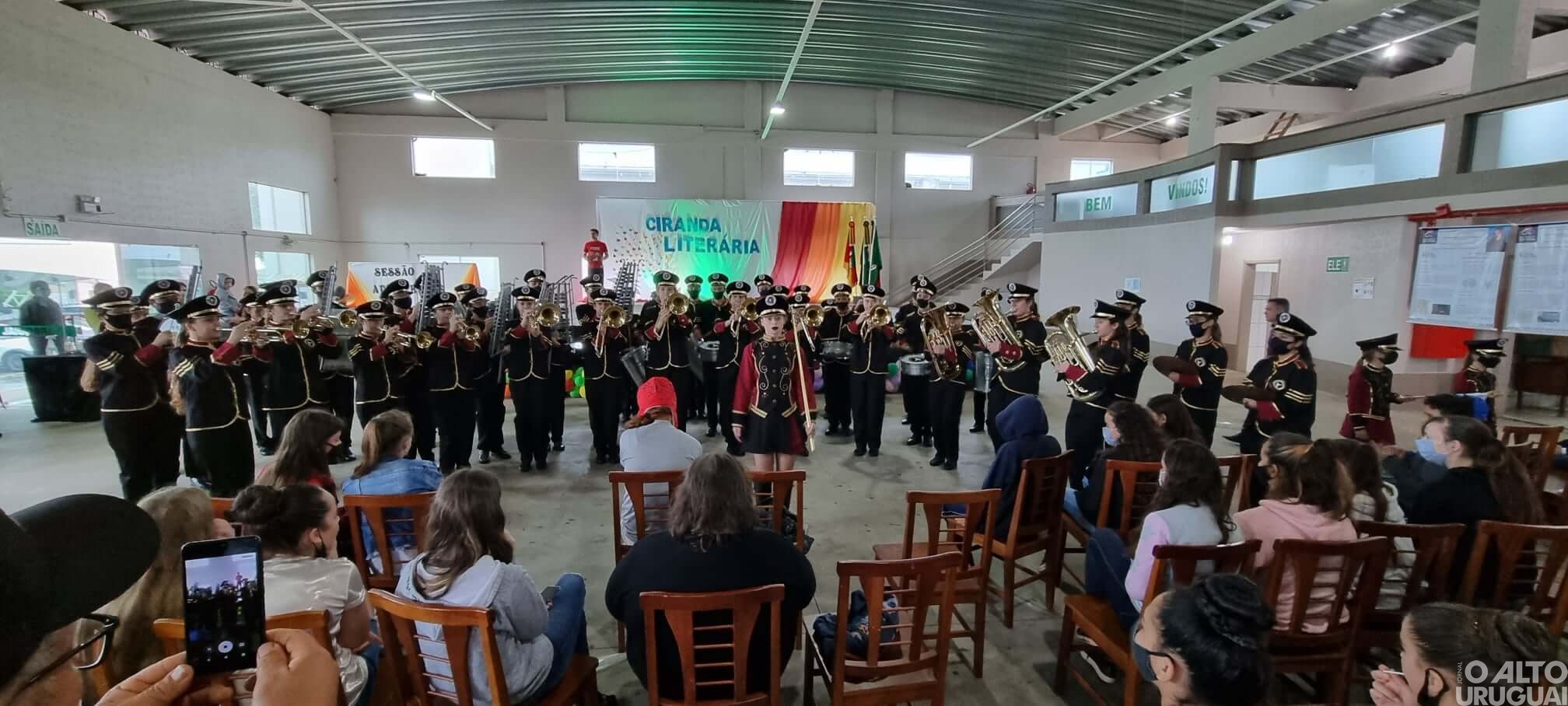 Taquaruçu do Sul: Ciranda Literária homenageia crianças, professores e funcionários públicos