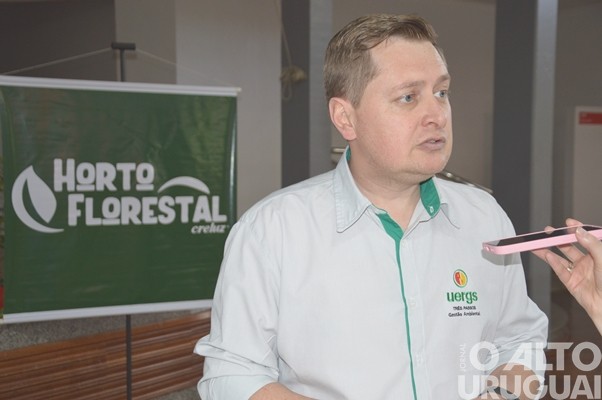 Evento realizado pela Creluz em Pinhal marca o Dia da Árvore