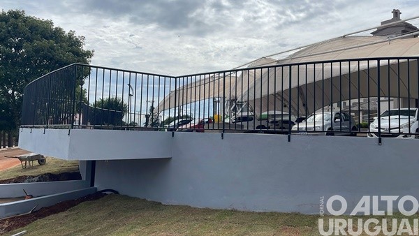 Taquaruçu do Sul: concluído deck de concreto na Praça Monsenhor Albino Ângelo Busato