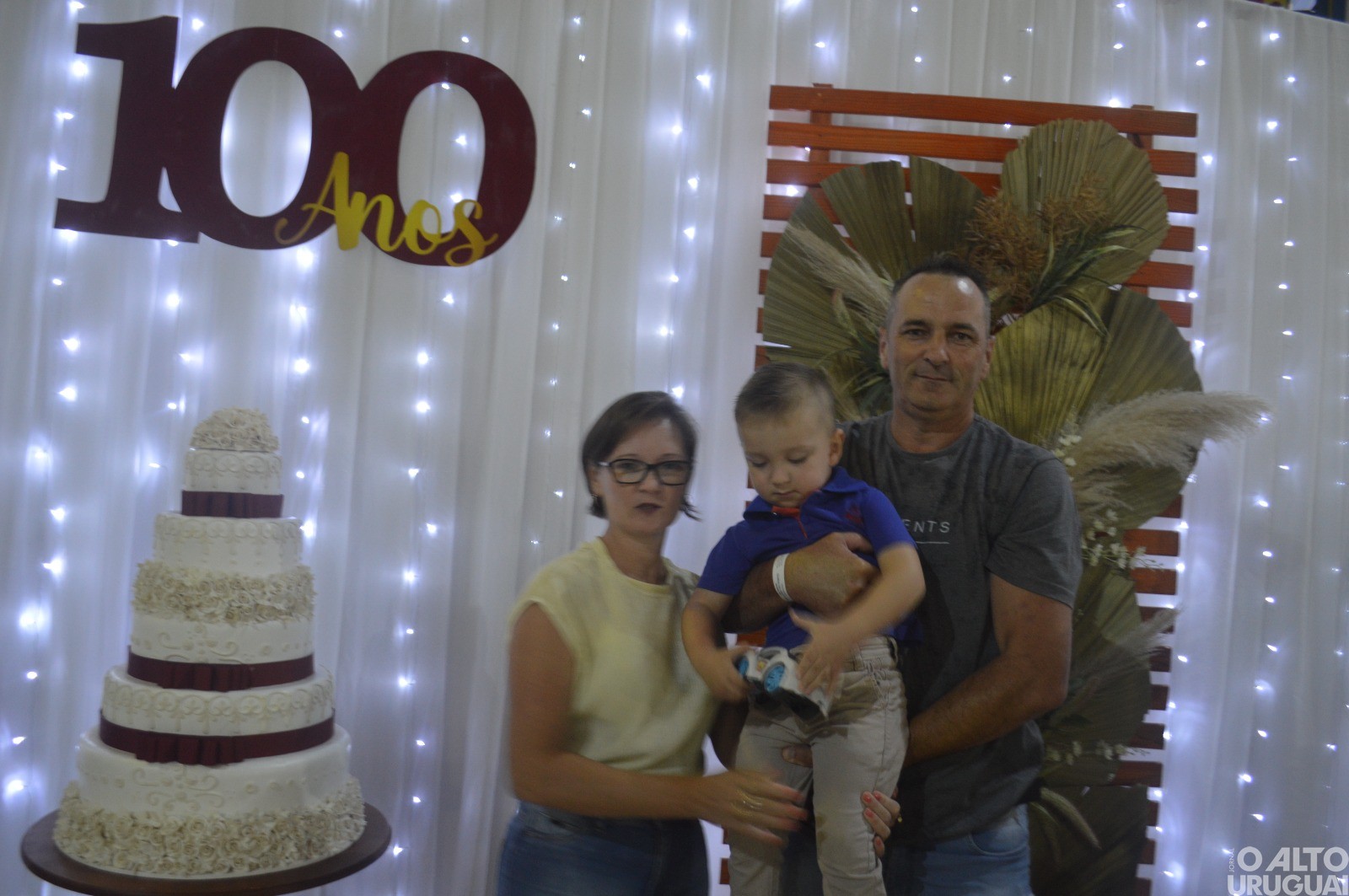 Centenas de pessoas participam das comemorações dos 100 anos de São João do Porto